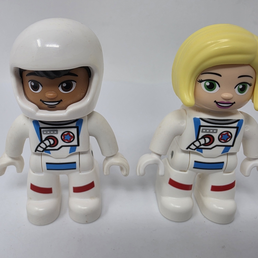LEGO Duplo Astronaut Figures 2 White Space Suits